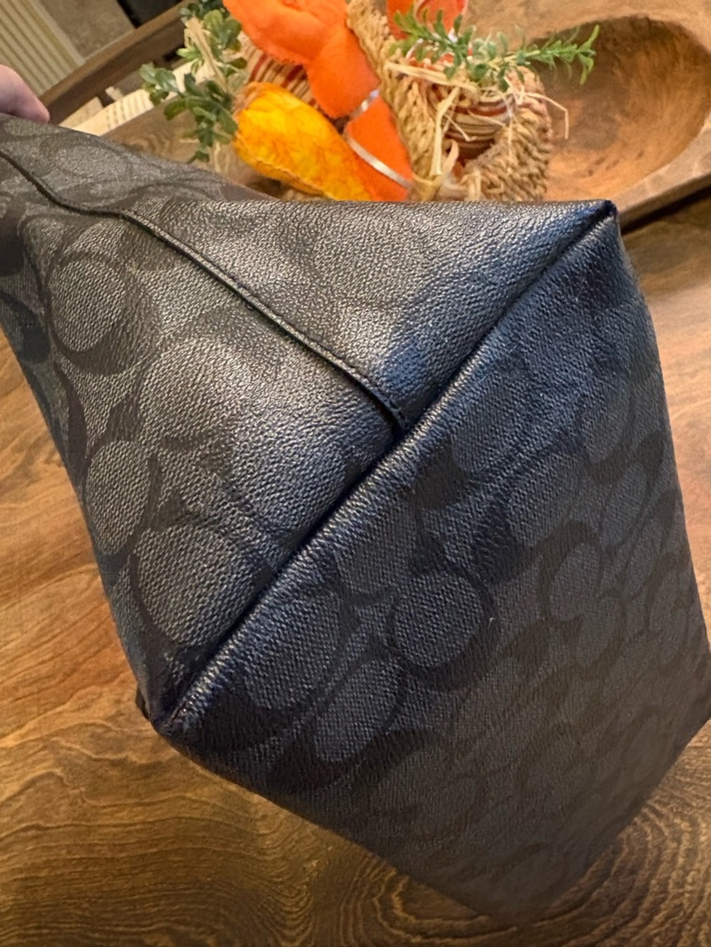 Preloved Coach Black Signature Logo Canvas Tote - Picture 6 of 17